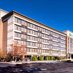 Holiday Inn Hotel & Suites Warren, An Ihg Hotel